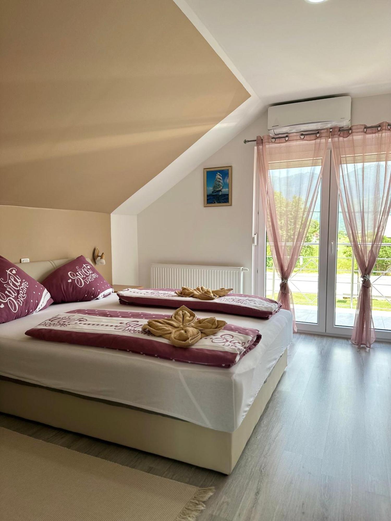 Sweet Dreams Home Korenica Dış mekan fotoğraf